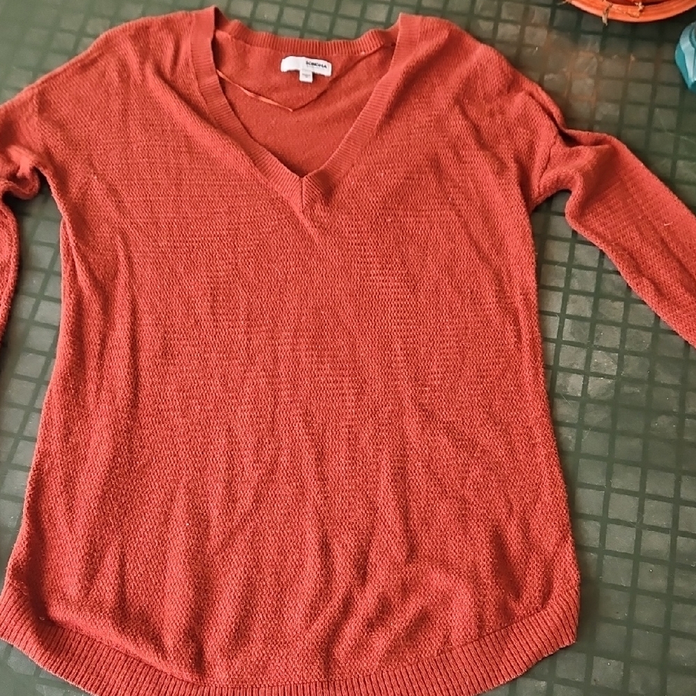 Sonoma Women's V-Neck Sweater in Rust